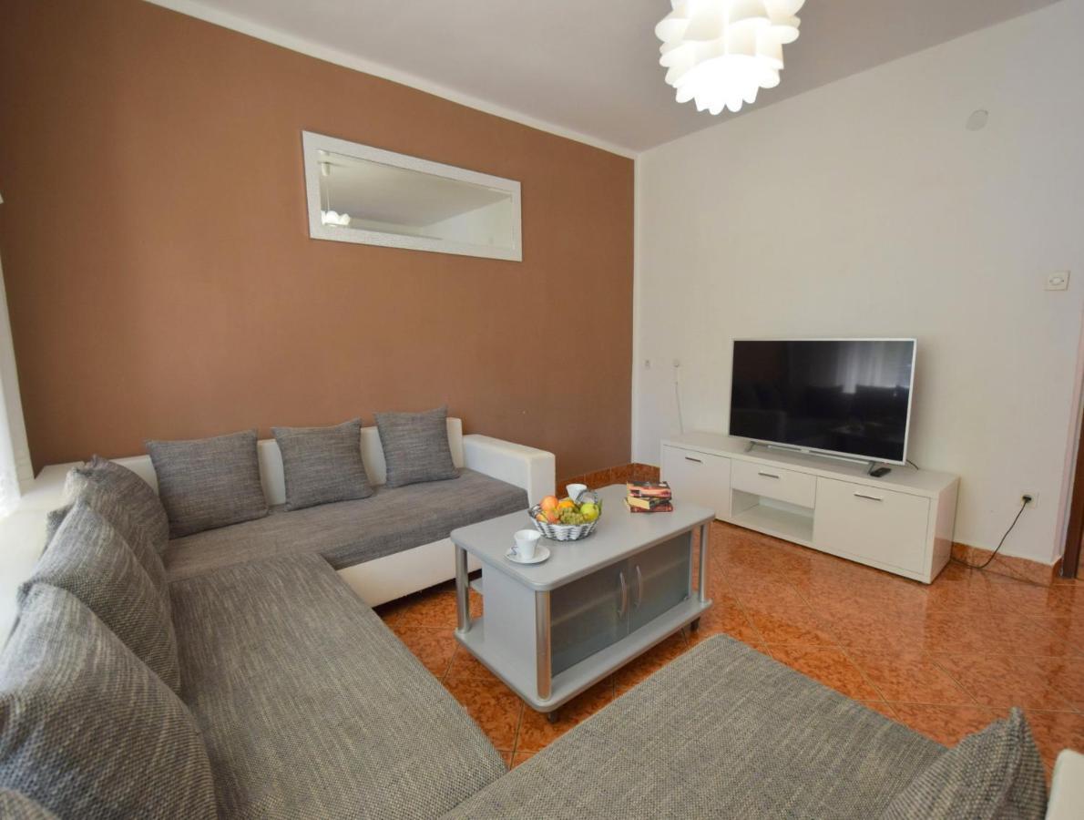 Apartments Blazevic Omišalj Extérieur photo